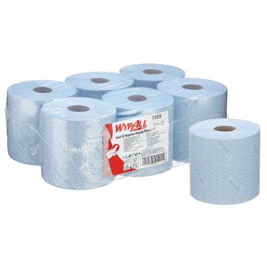 Sechs blaue Rollen WypAll® L10 Papierwischtuch für Lebensmittel & Hygiene von Kimberly-Clark GmbH (6 Rollen x 800 Blatt), fünf in Klarsichtfolie eingewickelt, eine vorne unverpackt, abgebildet auf weißem Hintergrund.