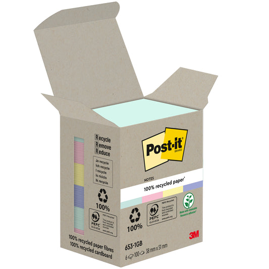 Eine geöffnete Schachtel Post-it® Recycling Notes (38 mm x 51 mm, 100 Blatt/Block, 100% PEFC) der 3M Deutschland GmbH zeigt mehrere pastellfarbene Blöcke und ist mit Recycling-Symbolen und dem 3M Branding versehen.