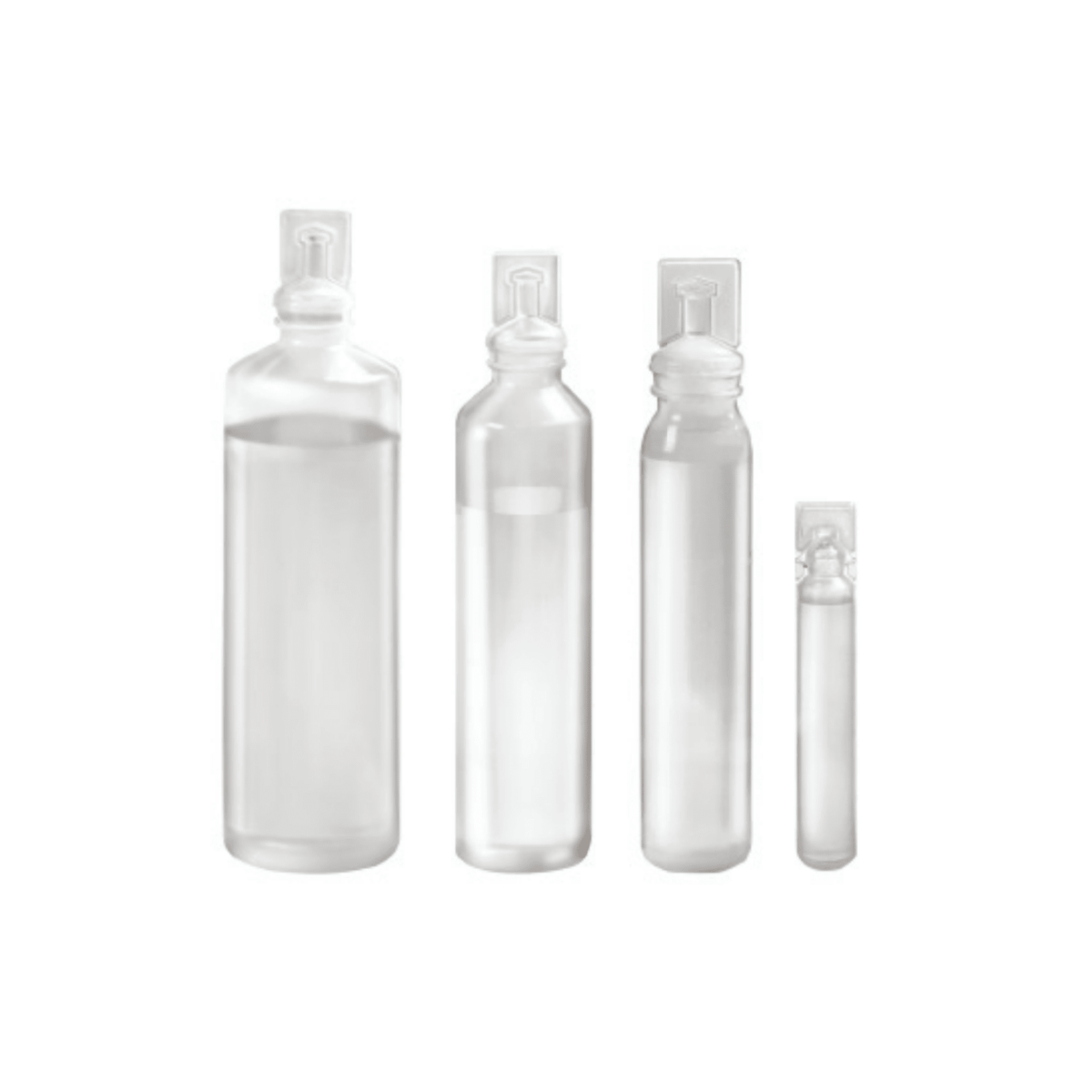Čtyři průhledné B. Braun NaCl 0,9 % Ecolav® Roztok pro lokální výplach – lahvičky, vyrobené společností B. Braun Deutschland GmbH & Co. KG jsou seřazeny od největší po nejmenší. Každá láhev je určena pro 0,9% roztok NaCl a je opatřena zapečetěným plochým uzávěrem v minimalistickém designu bez viditelných etiket či označení.