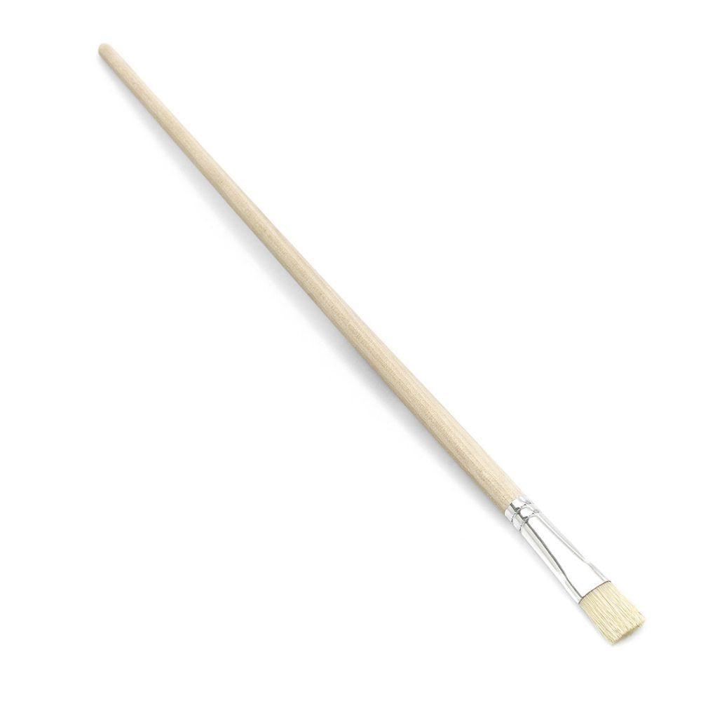 Štětec Nölle Profi Pinsel Gussowpinsel se světlou dřevěnou rukojetí, bílou kovovou objímkou a čistými světlými čínskými štětinami je šikmo uspořádán na bílé – ideální pro různé malířské techniky. Značka: Nölle Profi Brush Bürsten- & Pinseltechnik e.K.