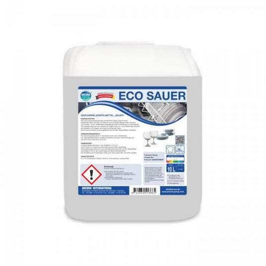 Ein weißer 10-Liter-Kanister mit der Aufschrift "Arcora Eco Sauer Geschirrklarspülmittel 'Sauer'" der Arcora International GmbH enthält Produktinformationen, Gefahrensymbole, Gebrauchsanweisungen, Bilder von sauberem Geschirr und ein blaugraues, umweltfreundliches Etikett mit verschiedenen Symbolen.