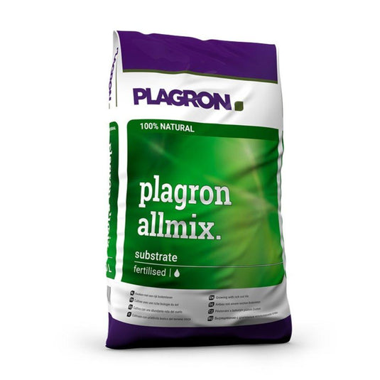 Plagron Allmix 50L od společnosti Bertels B.V. je zeleno-fialový sáček s bílým nápisem „100 % přírodní“. Je obohacen o organické předhnojivo a je opatřen symboly vermikompostu pro lepší růst rostlin.