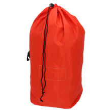 Ein großer roter EMIL DEISS KG (GmbH + Co.) DEISS 6506 Wiederverwendbarer Abfallsack (700x1100 mm) mit schwarzem Kordelzugverschluss und einer genähten rechteckigen Fläche auf der Vorderseite ist aufrecht vor einem schlichten weißen Hintergrund abgebildet.