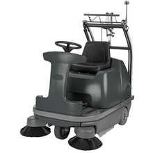 Podtlakový zametací stroj Numatic NU 12, HE, TRS s 2. bočním kartáčem | Balení (1 kus)