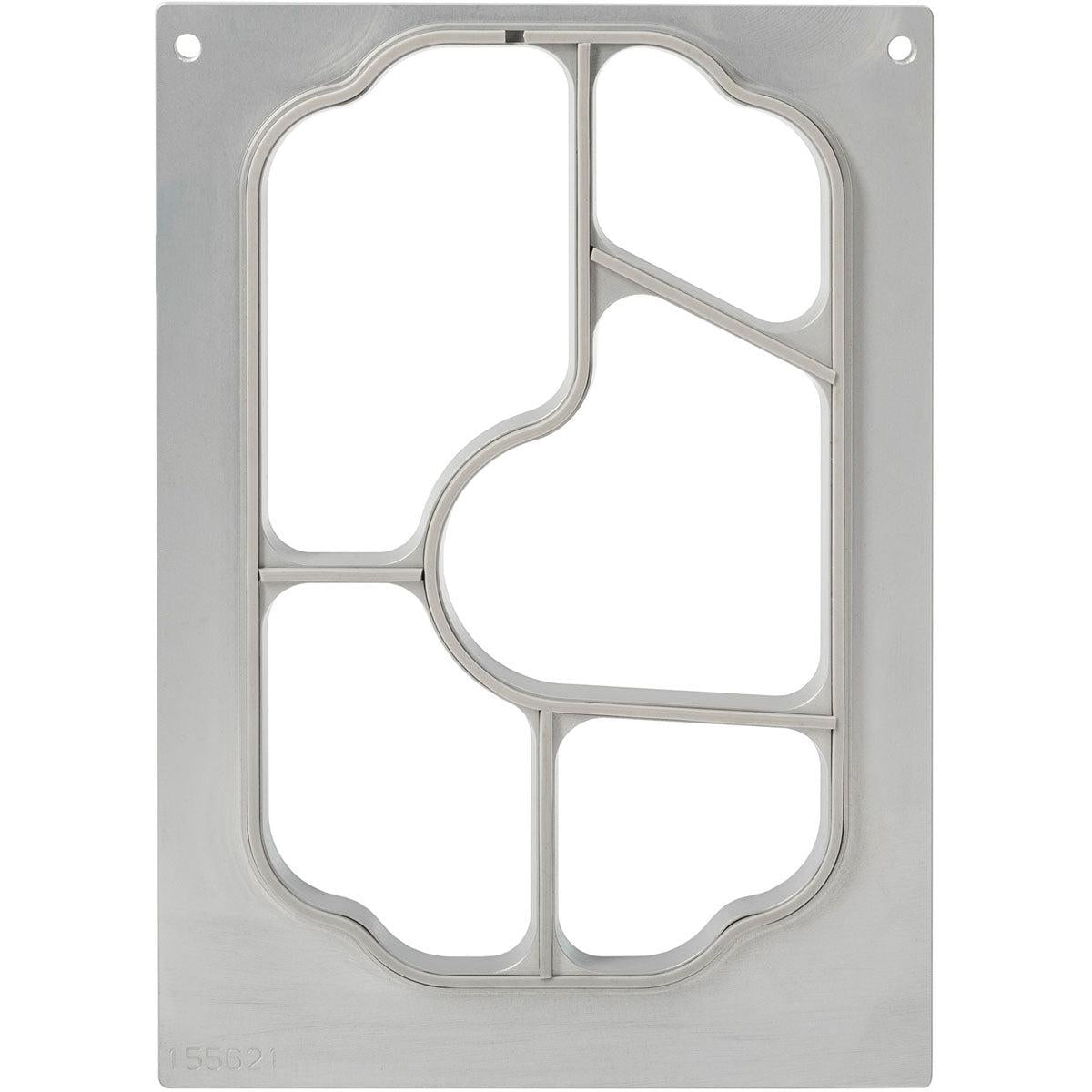 Obdélníková kovová deska se zaoblenými rohy a otvory v horním rohu, podobná "Kazetě pro PP-misky Take Away 85-290 ml, 5-násobná" od společnosti Duni GmbH, je rozdělena na různé oblasti zakřivenými a rovnými úseky.