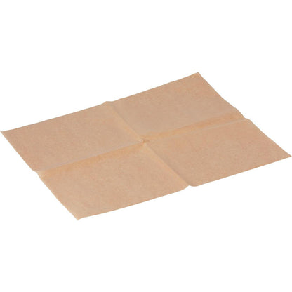 Vier überlappende Snack-Papier Braun Papier/PE Quadrate der Duni GmbH liegen flach auf einer weißen Fläche und bilden ein großes Quadrat mit sichtbaren Falten. Diese fettbeständigen Blätter bieten eine umweltfreundliche Verpackung für Ihre Snacks.
