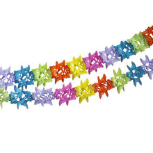 Girlanda z papíru PAPSTAR (Ø 12 cm, 6 m) od PAPSTAR GmbH ukazuje propletené, barevné hvězdy - perfektní jako živá party dekorace pro jakoukoli slavnostní příležitost.