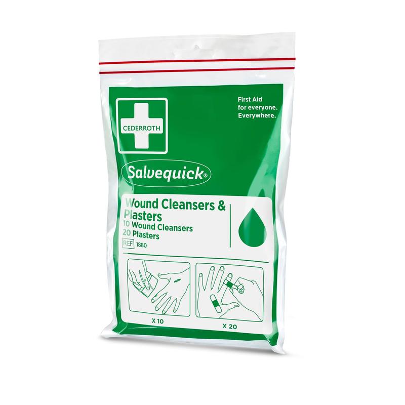 Ein versiegeltes Orkla Wound Care AB Set mit Salvequick Wundreiniger (10 Stück) und Pflaster (20 Stück) im Reißverschlussbeutel - ideal für unterwegs, mit bebilderten Anwendungshinweisen auf der Verpackung.