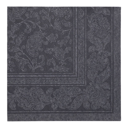 Nahaufnahme einer quadratischen, schwarzen Serviette PAPSTAR 50 Servietten "ROYAL Collection" 1/4-Falz 40 x 40 cm der PAPSTAR GmbH mit aufwändigem Paisley- und Blumenmuster am Rand und in der Mitte.