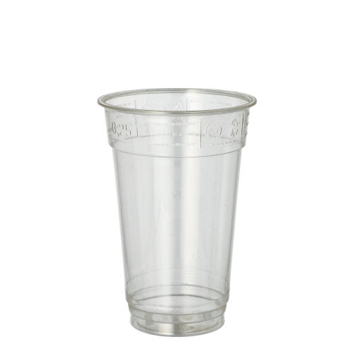 Pohár Starpak 50 "Hurricane" z průhledného PET od Starpak stojí vzpřímeně před jednoduchým bílým pozadím.