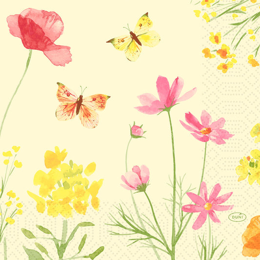Die Servietten 33x33 cm, Poppy Field Design von Duni GmbH zeigen ein Aquarelldesign aus rosa und gelben Wildblumen und Schmetterlingen auf hellem Grund; die Packung enthält 250 elegante Servietten.