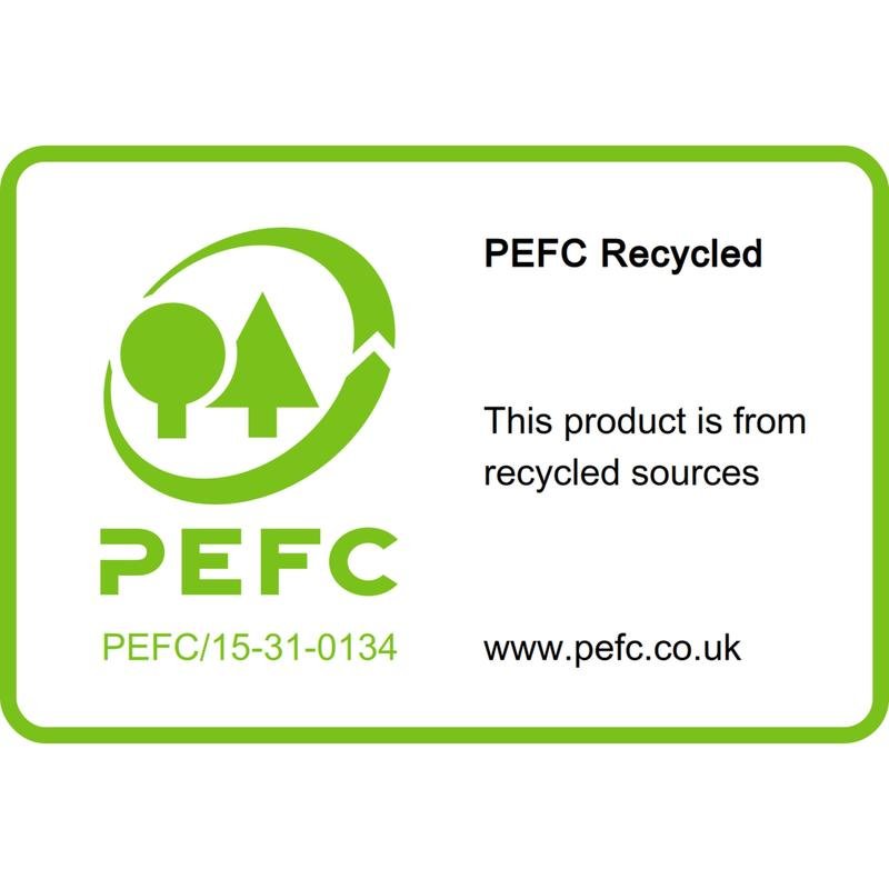 Obdélníkový štítek se zeleným okrajem s logem PEFC, "PEFC Recycled", kódem "SGSCH-PEFC-COC-110078" a www.pefc.co.uk potvrzuje, že Post-it® Super Sticky 100% Recycling Notes od 3M Deutschland GmbH jsou vyrobeny z recyklovaných zdrojů.