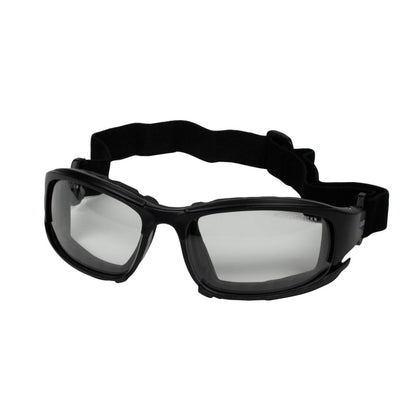 Der Auslaufartikel der Kimberly-Clark GmbH: KleenGuard® V50 Calico™ Schutzbrille verfügt über ein transparentes Glas mit Beschlagfrei-Beschichtung für klare Sicht, einen schwarzen Rahmen und ein verstellbares schwarzes Gummiband. Jede Schachtel enthält 12 Gläser.