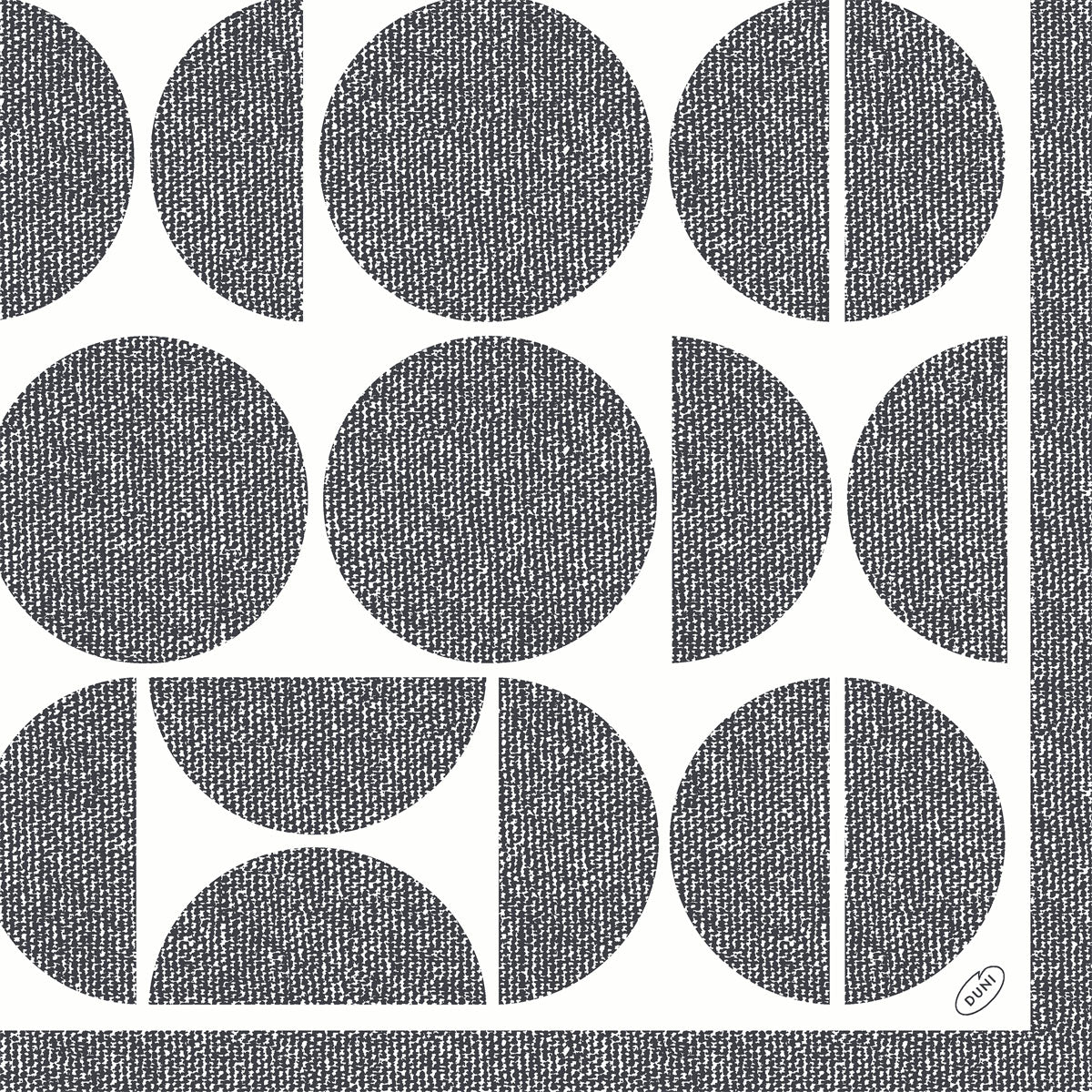 Výrazný geometrický vzor z černých kruhů a půlkruhů s křížovým šrafováním zdobí Dunisoft ubrousky 40 x 40 cm 1/4 skládání od Duni GmbH, černě orámovaný pro moderní vzhled.