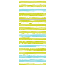 Ein vertikales Muster aus ungleichmäßigen gelb-grünen, aqua-blauen und weißen Streifen mit handgezeichneten Kanten auf Weiß - perfekt für das Duniletto-Slim 40x33cm der Duni GmbH. Die Streifenfolge wiederholt sich auf dem Bild.