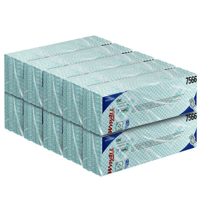 Stoh zabalených utěrek WypAll® X80 Critical Clean Interfold (41x33 cm) od Kimberly-Clark GmbH v bílém obalu se zelenými a modrými akcenty, s nápisem 7566 na boku.