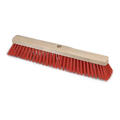 Hlava koštěte Nölle Profi Brush Saalbesen Elaston Sattelholz s otvorem pro rukojeť od Nölle Profi Brush Bürsten- & Pinseltechnik e.K. má červené elastonové štětiny a je vhodná pro použití uvnitř i venku, zde bez rukojeti na bílém pozadí.
