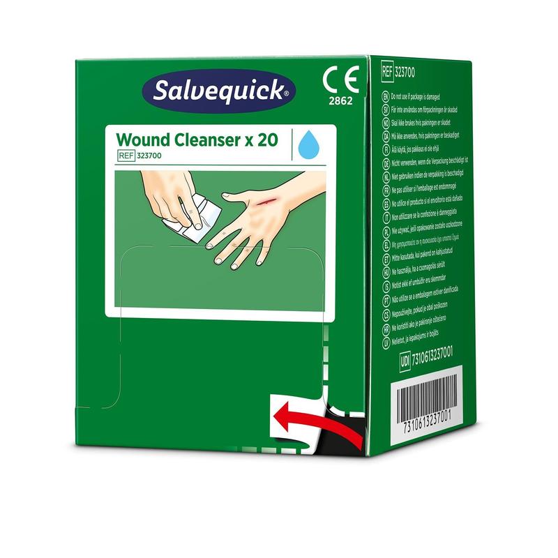 Zelená krabička se Salvequick savett čističem ran (0,9% NaCl, sterilní) 20 kusů od Orkla Wound Care AB, s obrázkem rukou, které čistí ránu, a viditelnými detaily produktu a čárovým kódem na obalu.