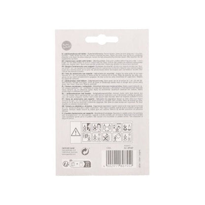 Zadní strana jubilejní svíčky PAPSTAR s držákem 7 cm "stříbrná" od PAPSTAR GmbH zobrazuje vícejazyčné pokyny, bezpečnostní a recyklační symboly v dolní části a čárový kód vpravo dole.