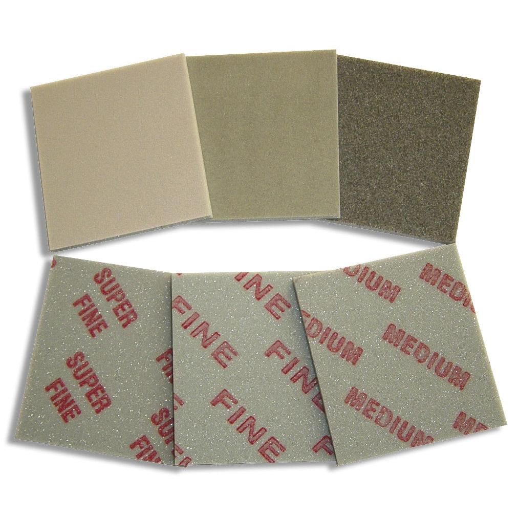 3M™ brusná houba Hand Fit, 90 mm x 100 mm x 5 mm, střední | Balení (50 kusů)