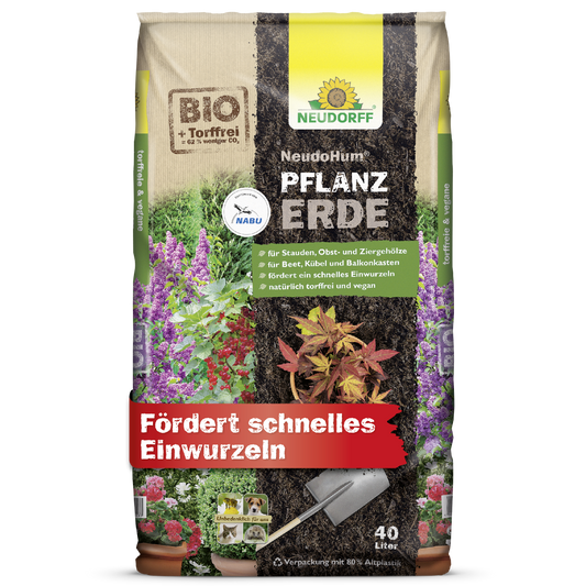 Ein 40-Liter-Beutel NeudoHum PflanzErde von Neudorff Shop, organic torffreie Erde, zeigt Bilder von Blumen, Stauden und Gartenpflanzen. Der deutsche Text beschreibt die Vorteile und die Verwendung; am unteren Rand ist eine Kelle abgebildet.