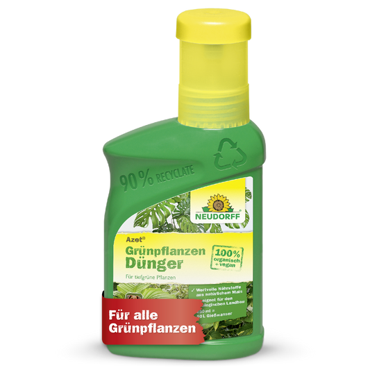 Eine grüne Plastikflasche von Neudorff Shop Azet GrünpflanzenDünger flüssig mit einer gelben Kappe, gekennzeichnet als 100% organischer veganer Dünger für Grünpflanzen, liefert essentielle Nährstoffe und hat ein Recycling-Symbol mit deutschem Text.