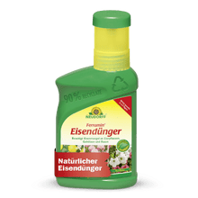 Zelená plastová láhev Neudorff Shop Ferramin železného hnojiva se žlutým uzávěrem nese na etiketě nápis "přírodní železné hnojivo" a je určena jako železné hnojivo a trávníkové hnojivo pro okrasné rostliny a trávníky proti nedostatku dusíku.