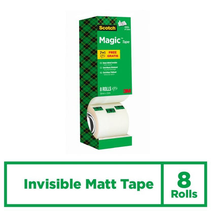 Na obrázku je zelená krabice neviditelné lepicí pásky Scotch® Magic™, balíček 8 rolí (19 mm x 33 m) od 3M Deutschland GmbH s kostkovaným designem, textem "Invisible Matt Tape" a logem 3M vpravo dole.