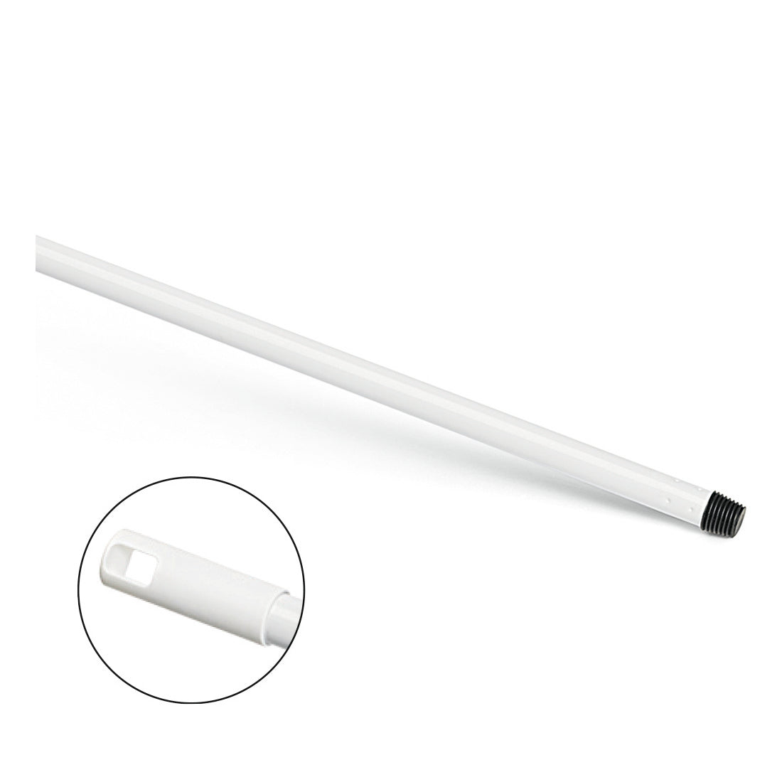 Zobrazen je Nölle Profi Brush kovová násada 140 cm, extra silná se závitem (Nölle Profi Brush Bürsten- & Pinseltechnik e.K.), před bílým pozadím. Vložka zvýrazňuje oválný otvor na konci násady oproti straně se závitem.