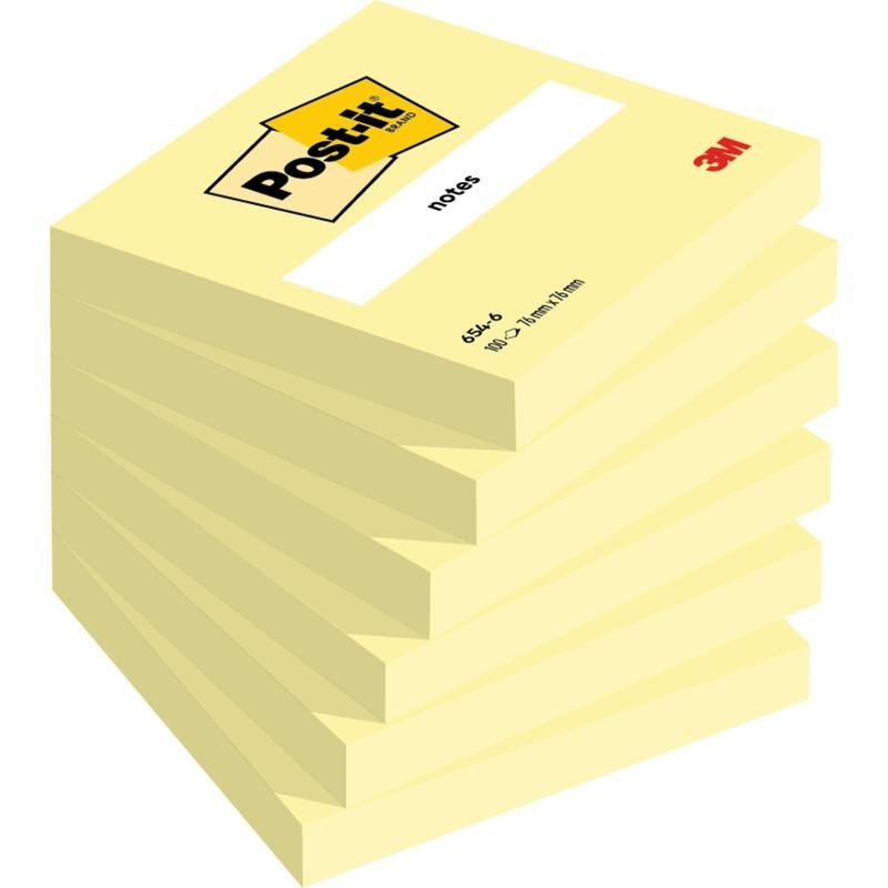 Stoh Post-it® Notes (76 mm x 76 mm, 100 listů/blok, 100% PEFC) od 3M Deutschland GmbH, přičemž horní poznámka ukazuje logo a "notes". Několik bloků je naskládáno dohromady.