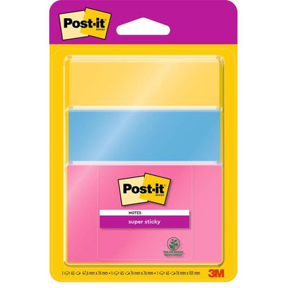 Balení Post-it® Super Sticky Notes od 3M Deutschland GmbH obsahuje 3 bloky (každý 45 listů) v různých barvách a velikostech, PEFC certifikováno (SGSCH-PEFC-COC-110078). Každý blok měří 4,7 x 7,6 cm.