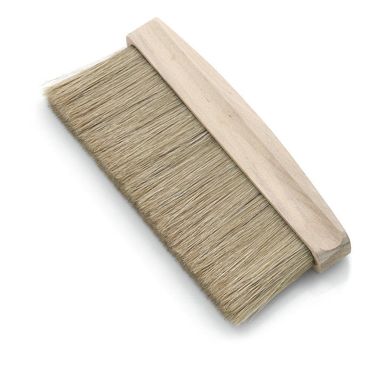 Nölle Profi Brush Malířský kartáč (17 cm, světlá směs štětin, 55 mm) od Nölle Profi Brush Bürsten- & Pinseltechnik e.K. má širokou dřevěnou rukojeť a husté světlé štětiny - ideální pro renovační práce. Zobrazeno na bílém pozadí.
