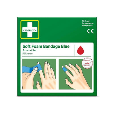Zelená krabička s nápisem "Cederroth soft foam binde blau 3x450cm | Packung (1 Stück)" od Orkla Wound Care AB zobrazuje obrázky rukou, které aplikují modrou bandáž. Na krabičce je bílý kříž a červený symbol kapky.
