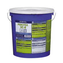 Ein blauer 10-kg-Kunststoffeimer mit der Aufschrift "Dr. Schnell PEROTEX NC-B" enthält einen chlorhaltigen Geschirrreiniger für gewerbliche Spülmaschinen von DR.SCHNELL; das mehrsprachige Etikett enthält Produktinfos, Anweisungen und Warnhinweise.