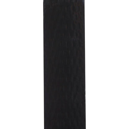 Lepicí páska Scotch® Extremium™ Universal (3 m x 19 mm) od společnosti 3M Deutschland GmbH s vysokým, obdélníkovým černým strukturálním designem stojí uprostřed na jednobarevném bílém pozadí.