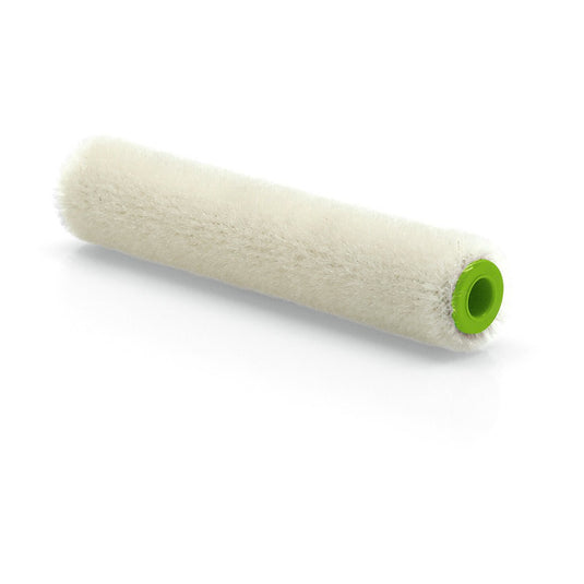 Váleček Nölle Profi Brush Mohair 10 cm (4 mm výška vlasu) od Nölle Profi Brush Bürsten- & Pinseltechnik e.K., ideální pro hladké povrchy, má bílý válcový plášť se zeleným plastovým jádrem na bílém podkladu.