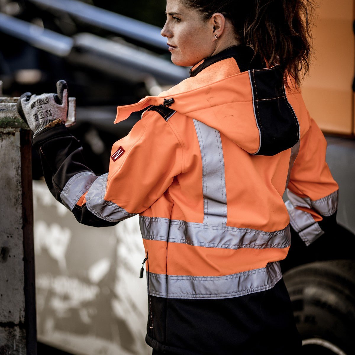 NITRAS odnímatelná kapuce, neonově oranžová / černá, OEKO-TEX polyester: 100% | Balení (1 kus)