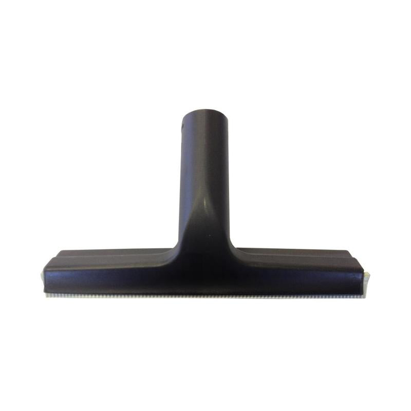 Tryska na okna pro TASKI Steamer od Diversey Deutschland GmbH & Co. OHG je černý plastový nástavec (250 mm) na čištění oken a skleněných ploch, vhodný pro TASKI Steamer, v balení po 1 kusu zobrazený na bílém pozadí.