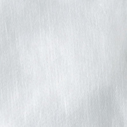 Detailní záběr měkkého, bílého, strukturovaného povrchu s jemnými liniemi, který se podobá filtračnímu médiu 3M™ částicového filtru 5925, P2 (10 párů/balení) od 3M Deutschland GmbH, který je navržen pro efektivní ochranu před prachem.