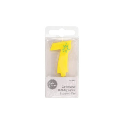 PAPSTAR svíčka s číslem Mini 6,8 cm od PAPSTAR GmbH je žlutá číslice 7 se zelenou hvězdou, ideální pro zdobení narozeninových dortů. Je dodávána v průhledné plastové krabičce s vícejazyčným nápisem „Narozeninová svíčka“.
