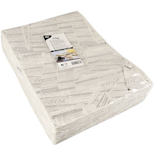 Zapečetěné balení PAPSTAR 5 balicích papírů „Newsprint“ (3 cm x 2 cm) od PAPSTAR GmbH má produktový štítek s textem a obrázky; vyrobené z vysoce kvalitního materiálu, jednoduché bílé listy jsou ideální pro balení nebo ochranu předmětů při balení.