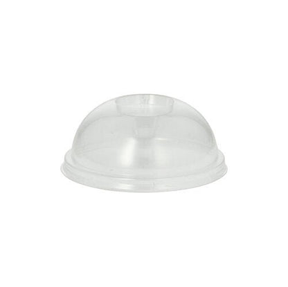 Kryt PAPSTAR 100 Dom, PLA "pure" kulatý Ø 9,5 cm · 4,5 cm čirý od PAPSTAR GmbH je čirý, kopulovitý kryt s malým kulatým otvorem, navržený pro šálky nebo nádoby na potraviny. Zobrazeno na jednoduchém bílém pozadí.