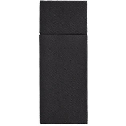Starpak 480 kapsy na příbory, Airlaid 40 cm x 33 cm se záhybem na příbory, jsou obdélníkové černé ubrousky s jemnou texturou a horizontální linií na horním okraji, ideální pro hygienickou prezentaci příborů. Zobrazeno na jednoduchém pozadí.