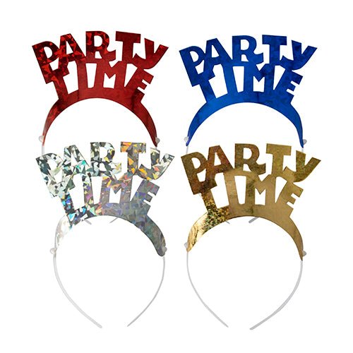 Čtyři čelenky "Metallic" barevně tříděné od PAPSTAR GmbH jsou vyrobeny z plastových čelenek s nápisem "PARTY TIME" v tučných písmenech, každá v kovově lesklé červené, modré, stříbrné nebo zlaté barvě – ideální pro večírky.