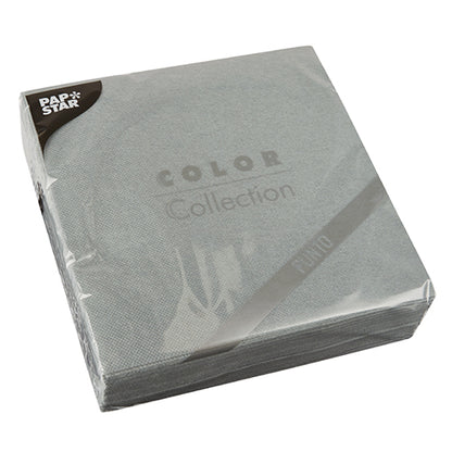 Zapečetěné balení s 30 ubrousky od PAPSTAR GmbH, 2-vrstvé "PUNTO" 1/4 skládání (38x38cm) v průhledném plastovém obalu, ideální pro stolní dekoraci.