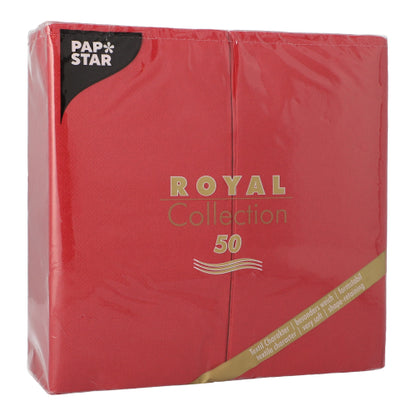 Abgebildet ist eine Packung mit 50 roten PAPSTAR Servietten „ROYAL Collection“ 1/8-Falz (40 x 40 cm) der PAPSTAR GmbH mit gold-weißem Text auf einer transparenten Kunststoffverpackung – ideal für eine elegante Tischdekoration.