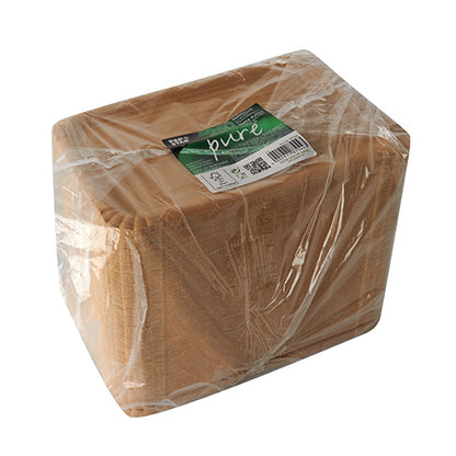 Obdélníkový stoh PAPSTAR 250 "pure" bílých, čtvercových papírových talířů od PAPSTAR GmbH, zabalený v průhledném plastu se zelenou etiketou - ideální ekologická volba pro vaši další ekologicky uvědomělou akci.