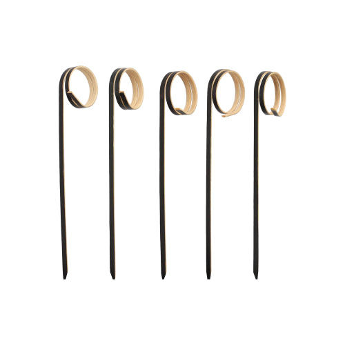 Fünf PAPSTAR 100 Fingerfood - Picker der PAPSTAR GmbH, jeweils mit gewellter Spirale, sind senkrecht auf weißem Grund angeordnet - ideal zum stilvollen Servieren von Fingerfood bei Festen.