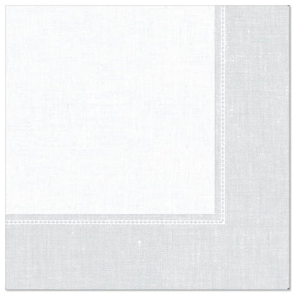 Bílý, čtvercový ubrousek z "ROYAL Collection" od PAPSTAR GmbH (40 x 40 cm, 1/4 skládání), zobrazený na jednobarevném bílém pozadí, s světle šedým okrajem a decentním vzorovaným okrajem. Balení obsahuje 50 kusů.