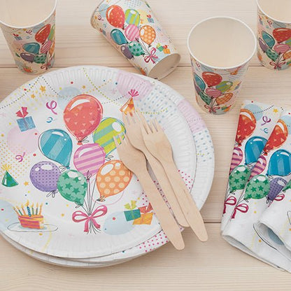 PAPSTAR GmbH PAPSTAR 10 talířů, papírový kulatý Ø 23 cm z pevného papíru s barevným designem balónků a dárků, prezentované na světlém dřevě – ideální pro večírky a akce.
